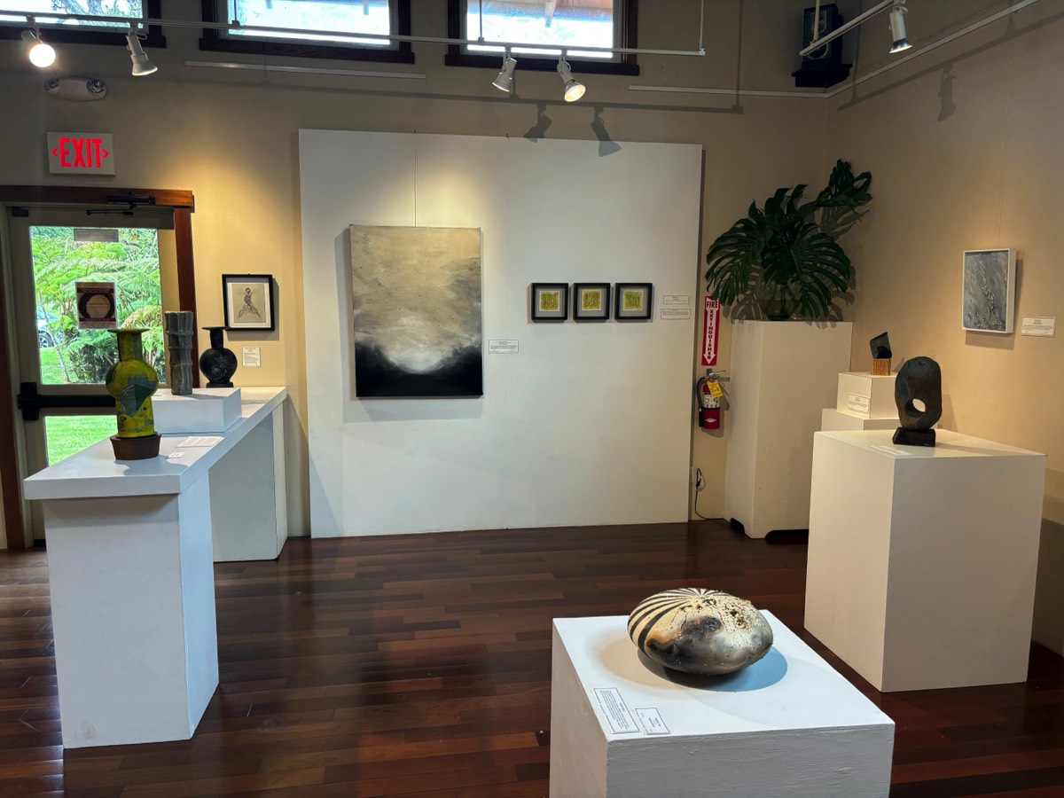 Stacks Image 3092462