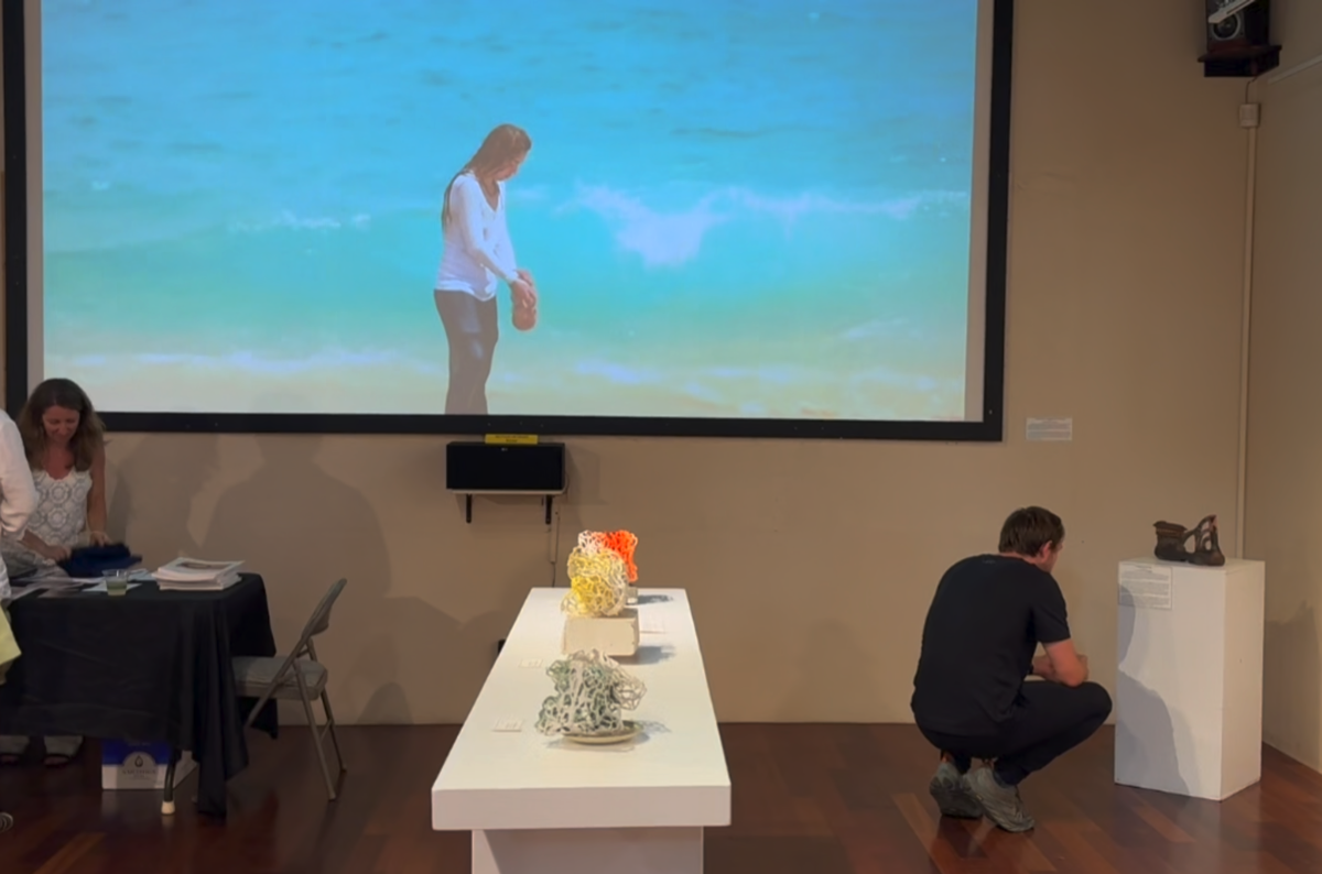 Stacks Image 3092551