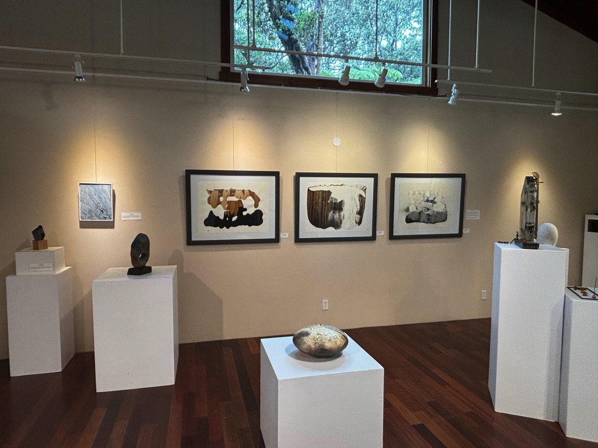 Stacks Image 3092472