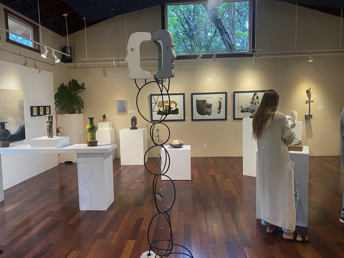 Stacks Image 3092512