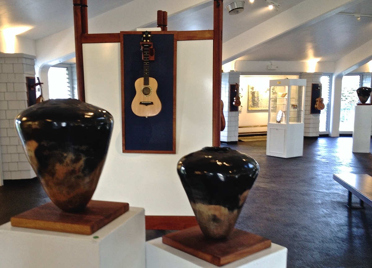 Stacks Image 3092143